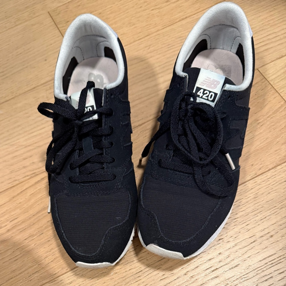 New Balance Black Sneakers - Picture 2 of 5